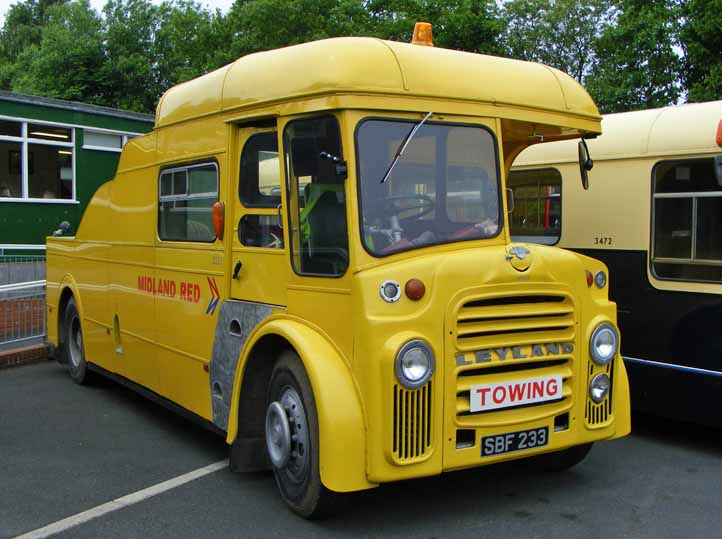 Midland Red Leyland Titan tow truck SBF233